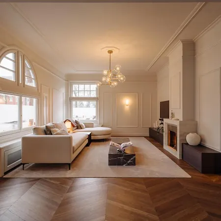 Sophisticated In Central Hostel Amsterdam